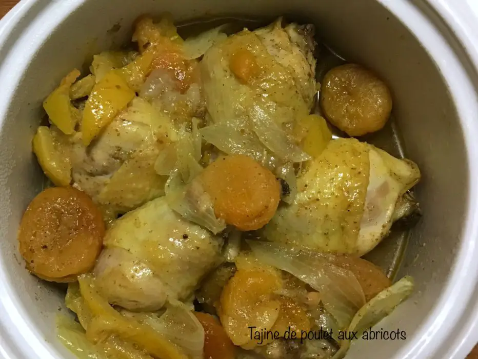 Tajine de poulet aux abricots et citron confit