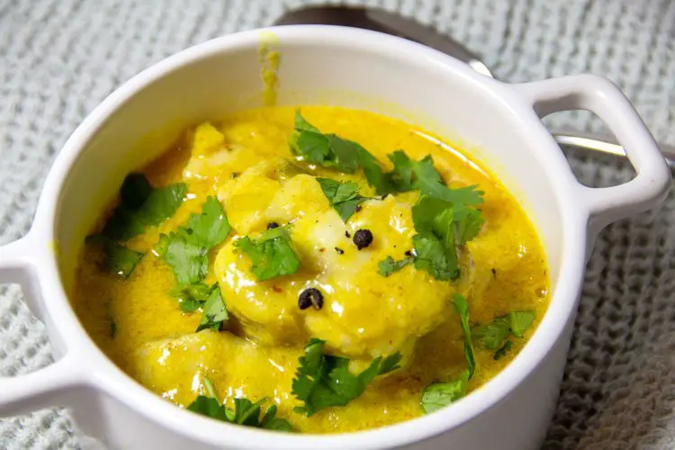 Curry jaune de lotte en cocotte