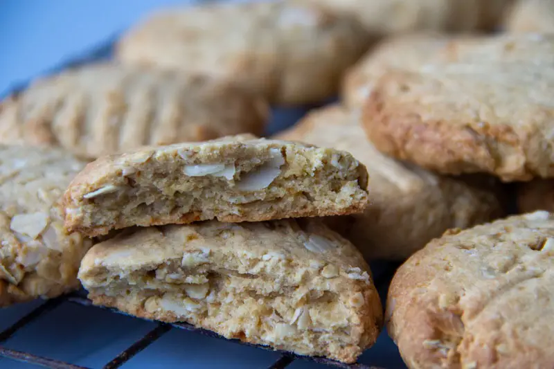 Biscuits croustillants aux amandes