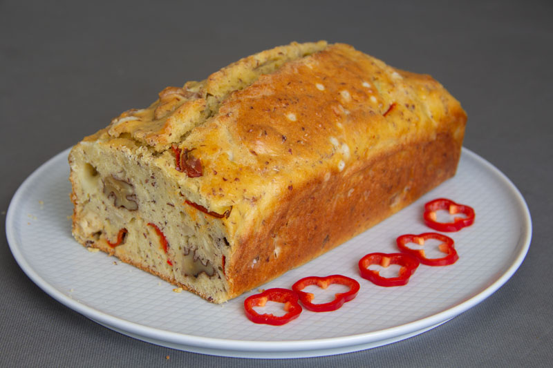 Cake aux fruits secs et poivron rouge