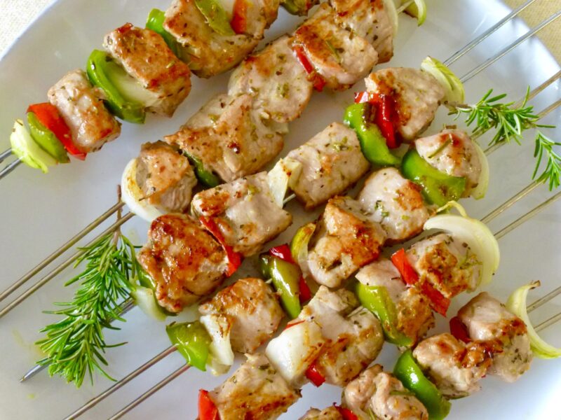 Brochettes de veau marinées au barbecue